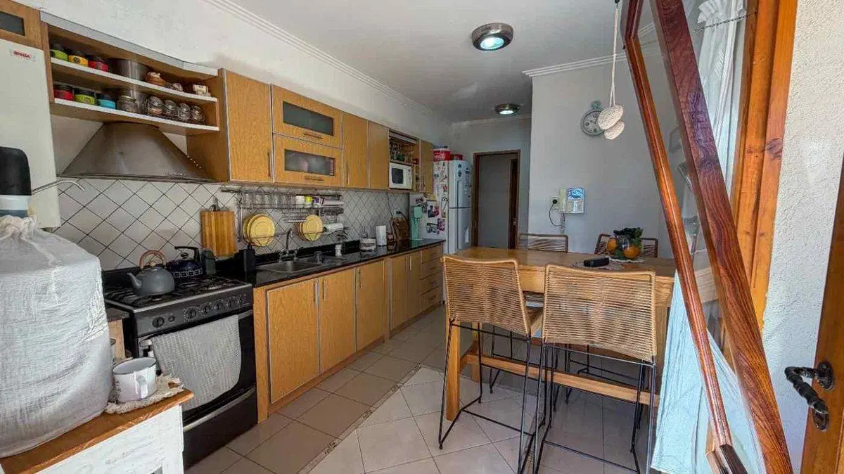 CASA EN VENTA CON PILETA CLIMATIZADA EN OLAVARRIA 4