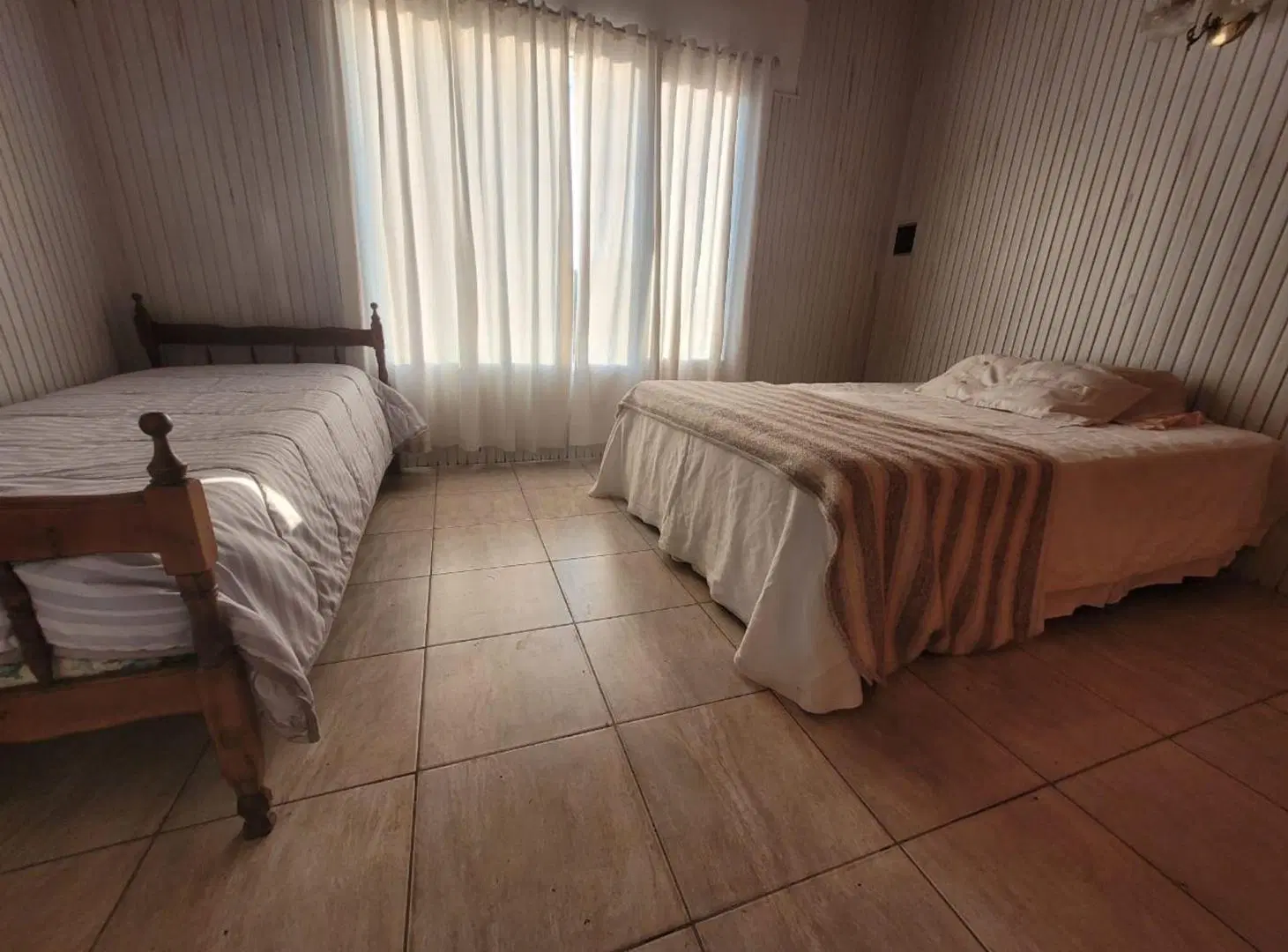 VENTA CASA 3 DORM. C/DEPTO - AV. BALBIN, TANDI 2
