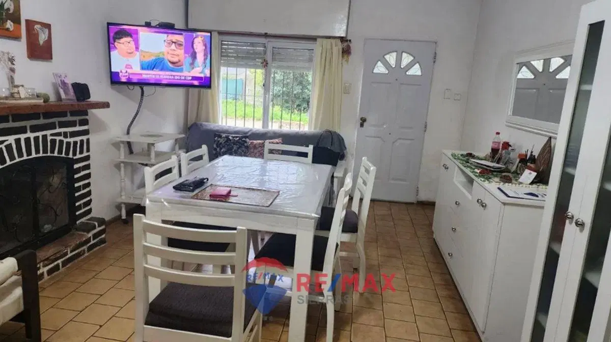 VENTA CASA DOS DORMITORIOS LOTE 594M2 2
