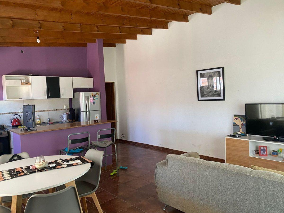 CASA EN VENTA DOS DORMITORIOS RAUCH