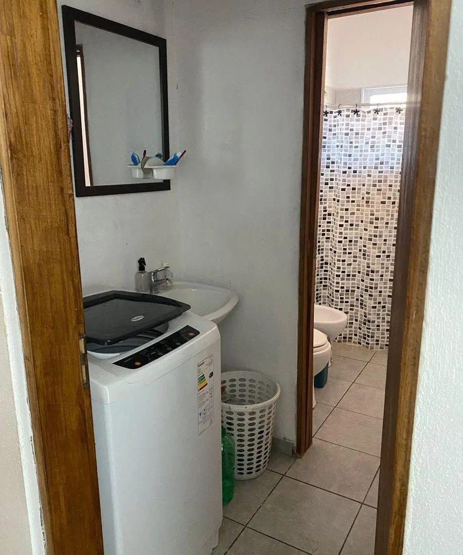 CASA EN VENTA DOS DORMITORIOS  RAUCH 3
