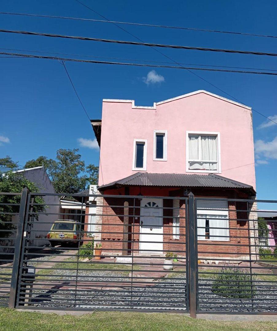 CASA EN VENTA 3 DORMITORIOS- TANDIL
