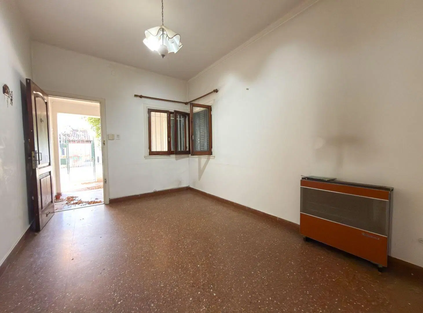 Venta Casa sobre Machado - TANDIL 2