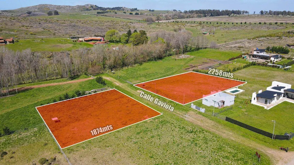 EN VENTA AMPLIO LOTE RESIDENCIAL  TANDIL 2