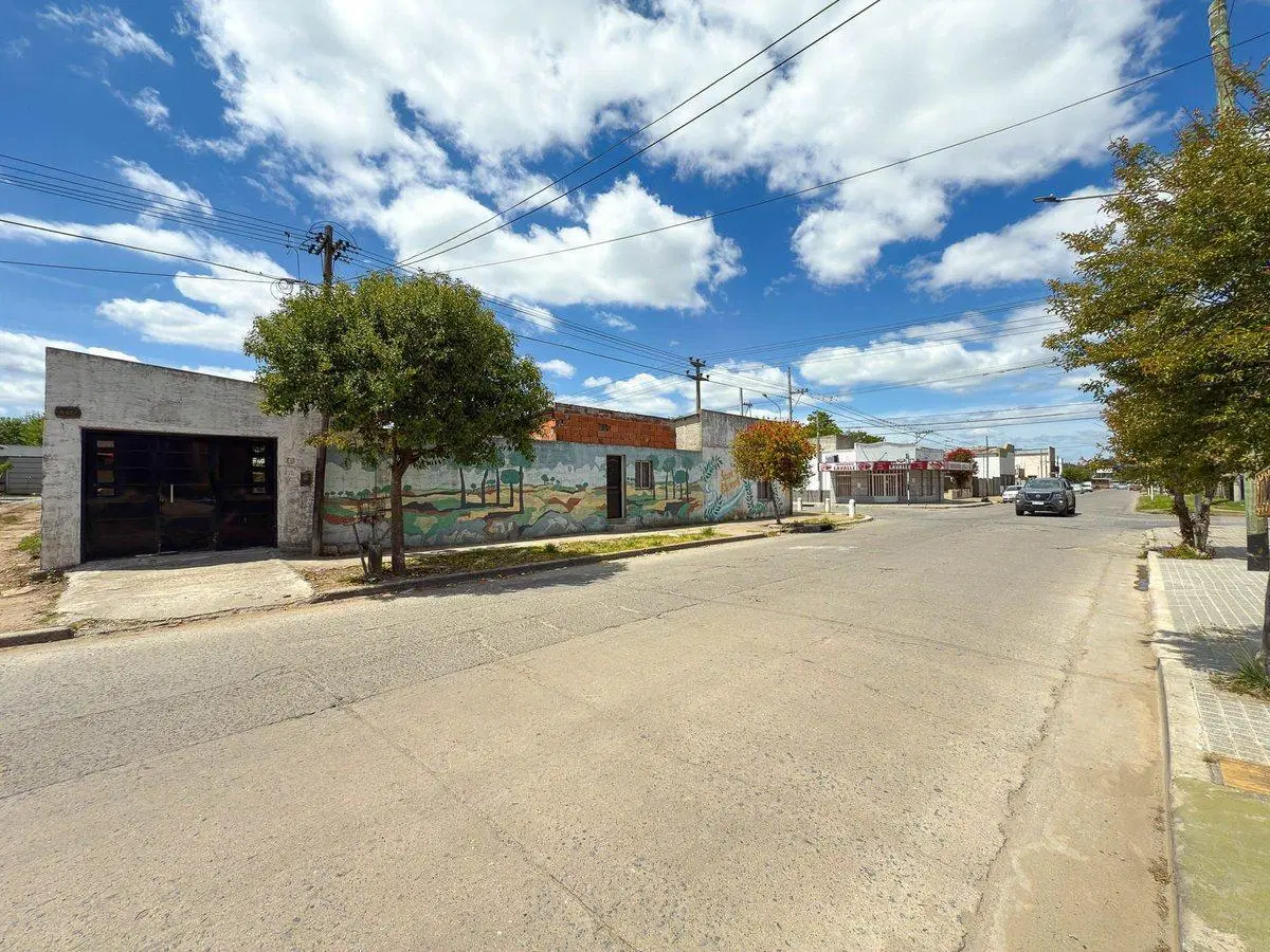 EN VENTA CASA CON DEPENDENCIAS VILLA ITALIA TANDIL 4