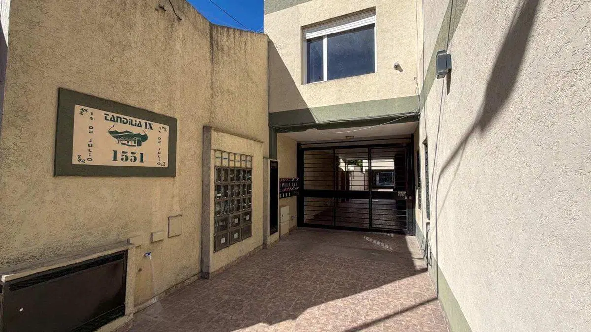EN VENTA DEPARTAMENTO SEMICENTRO DE TANDIL 4