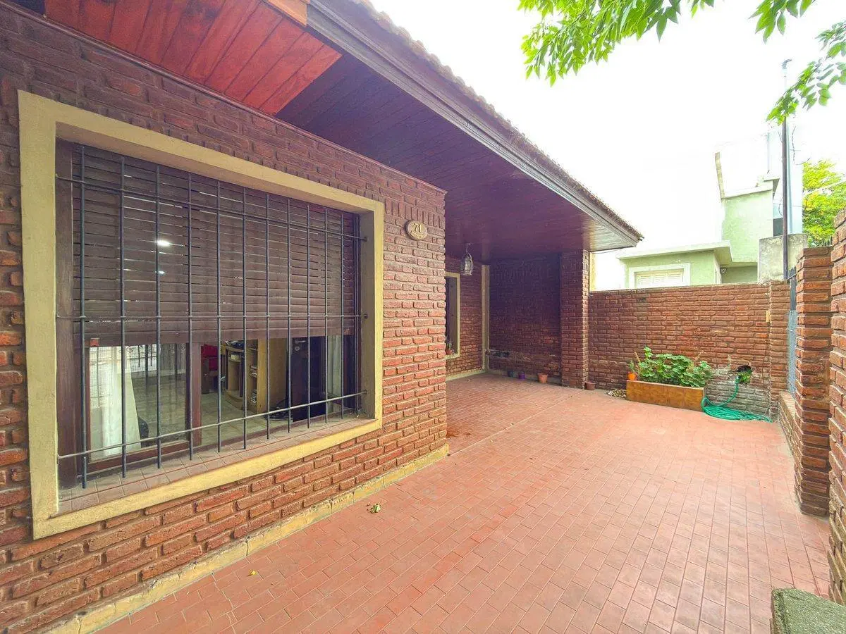 Casa de 2 dormitorios en venta o permuta – Tandil 4