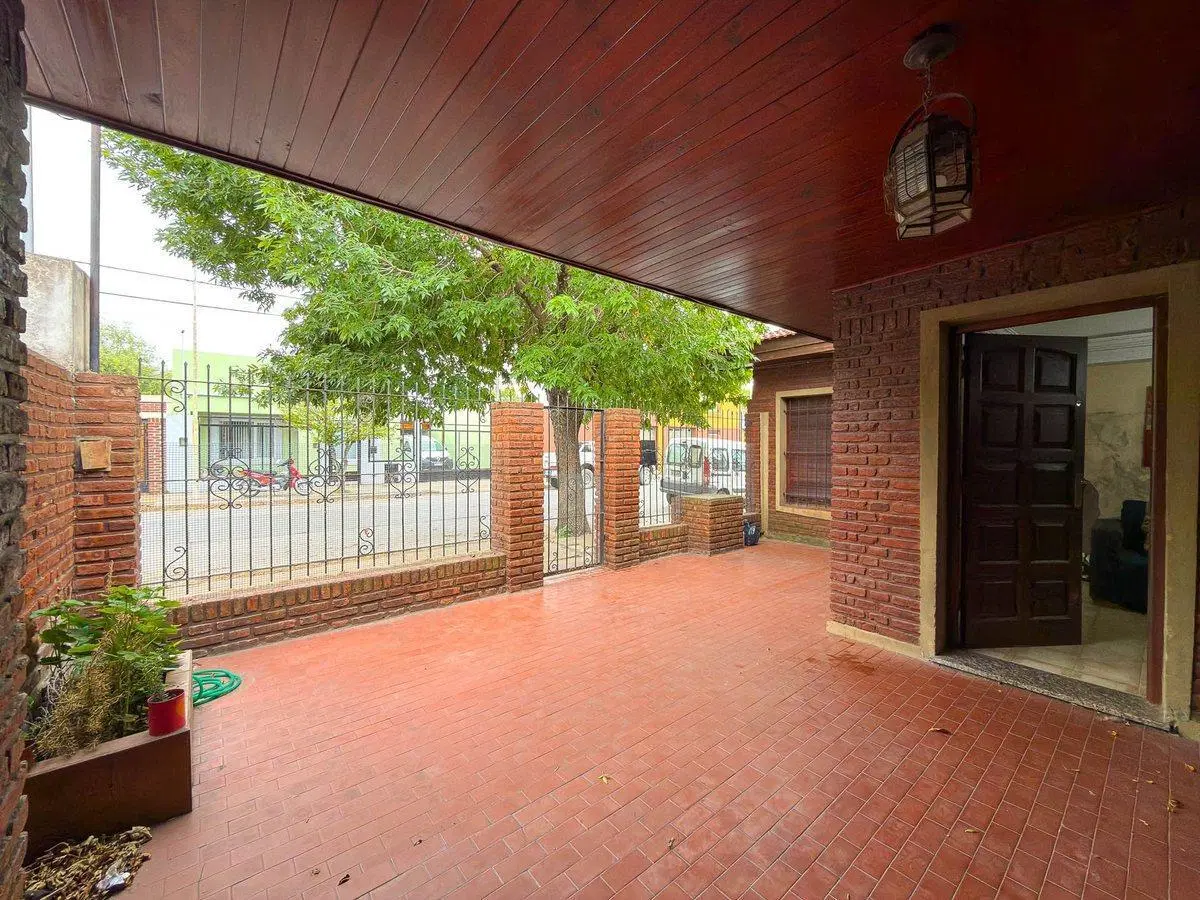 Casa de 2 dormitorios en venta o permuta – Tandil 5