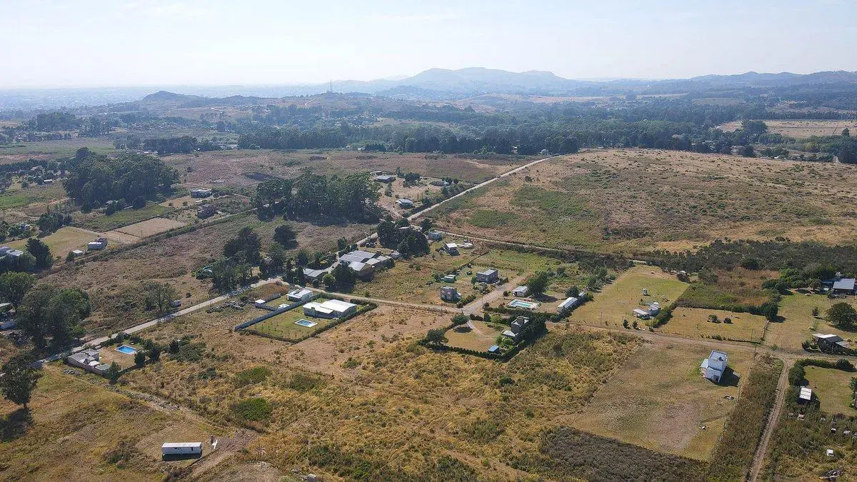 EN VENTA AMPLIO LOTE - TANDIL 2