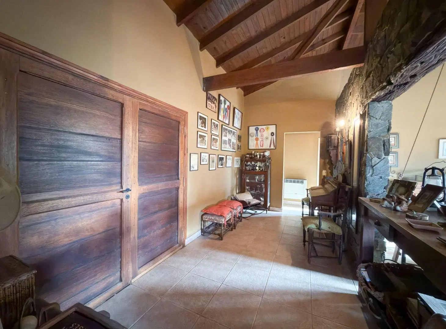 Casa Quinta & Complejo de 3 Cabañas en Venta 4
