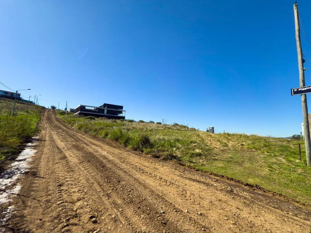 EN VENTA AMPLIO LOTE ENTRE SIERRAS TANDIL 5