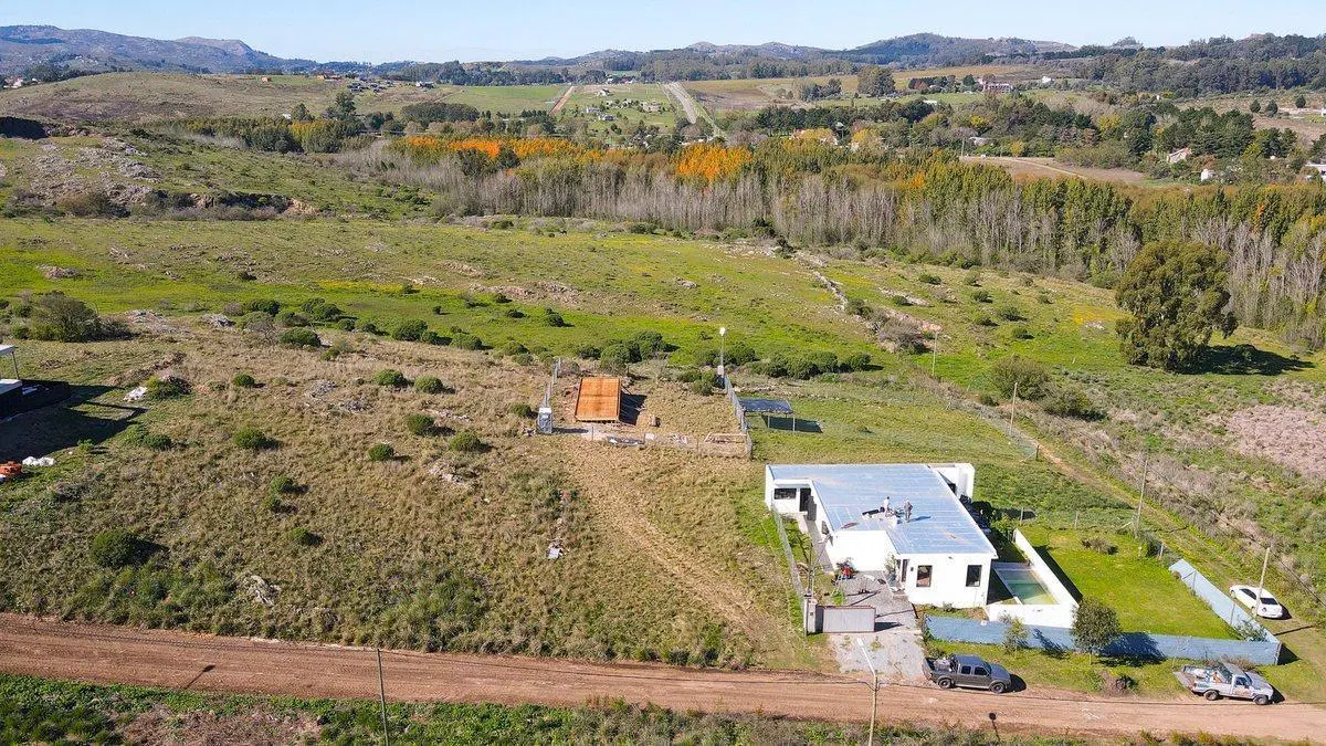 EN VENTA AMPLIO LOTE ENTRE SIERRAS TANDIL 2