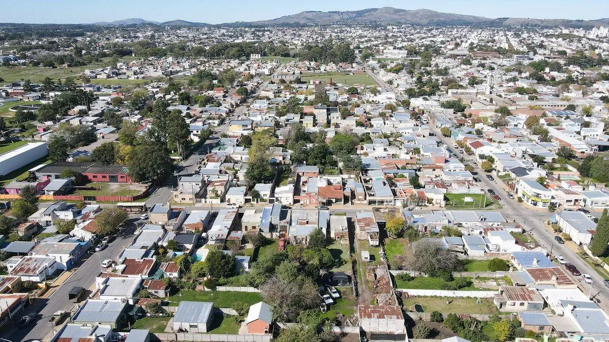VENTA CASA A RECICLAR Y DTO GRAN LOTE/VILLA ITALIA 2