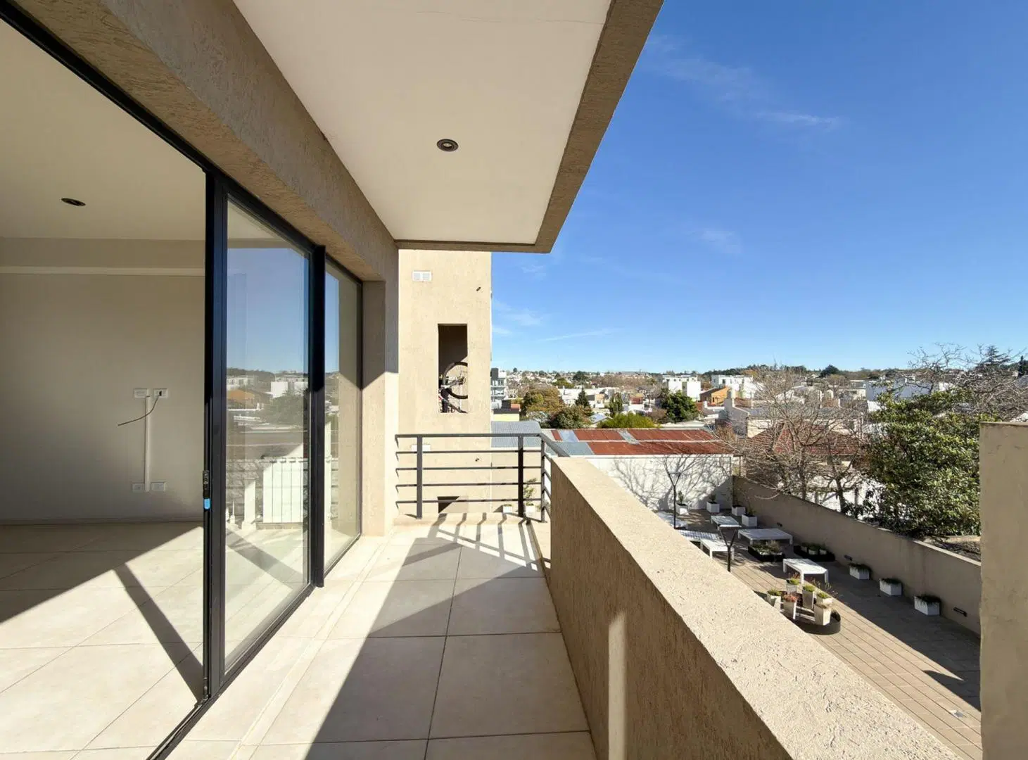 DEPARTAMENTO 1 DORMITORIO VENTA TANDIL SUM 5