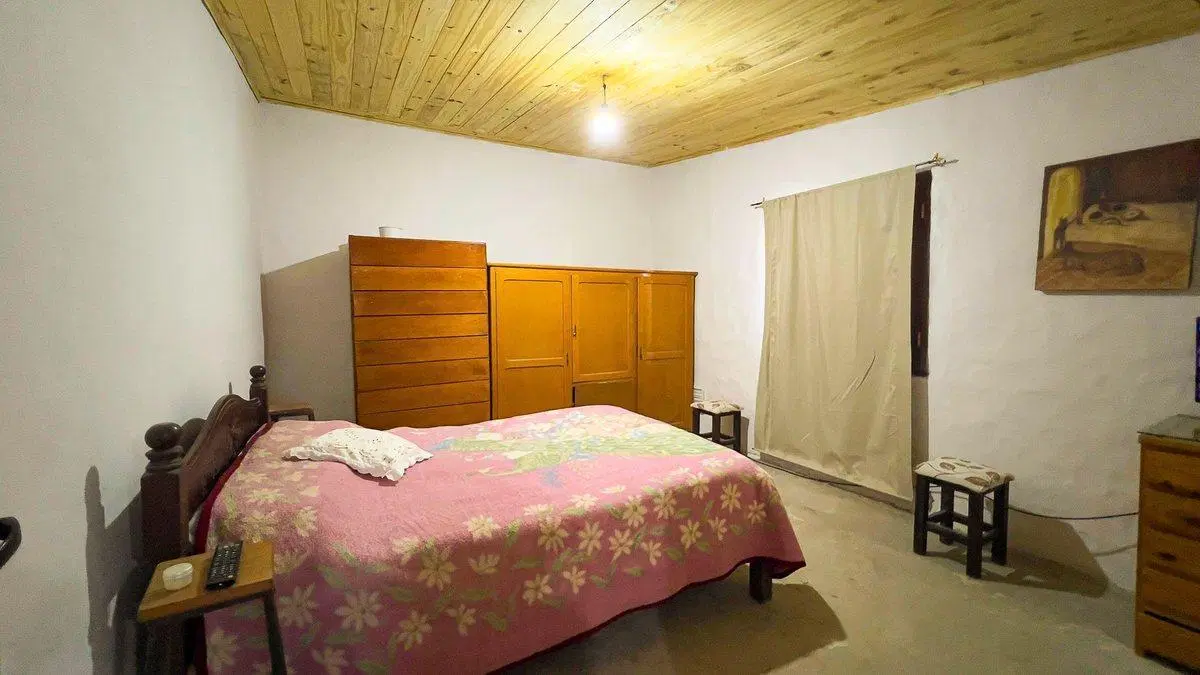 VENTA CASA A REFACCIONAR - TANDIL 4