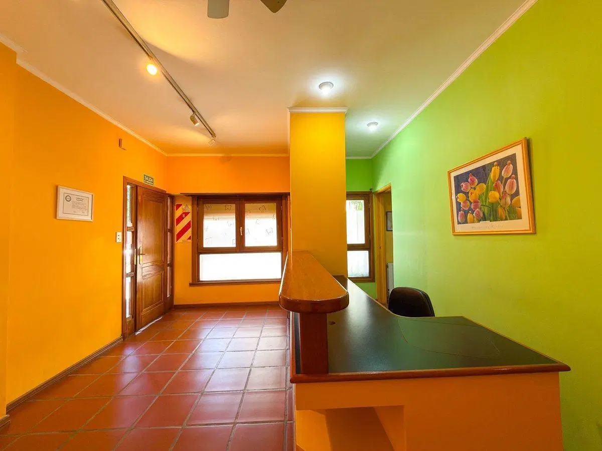 VENTA CASA 4 DORMITORIOS EN TANDIL CON JARDIN 3