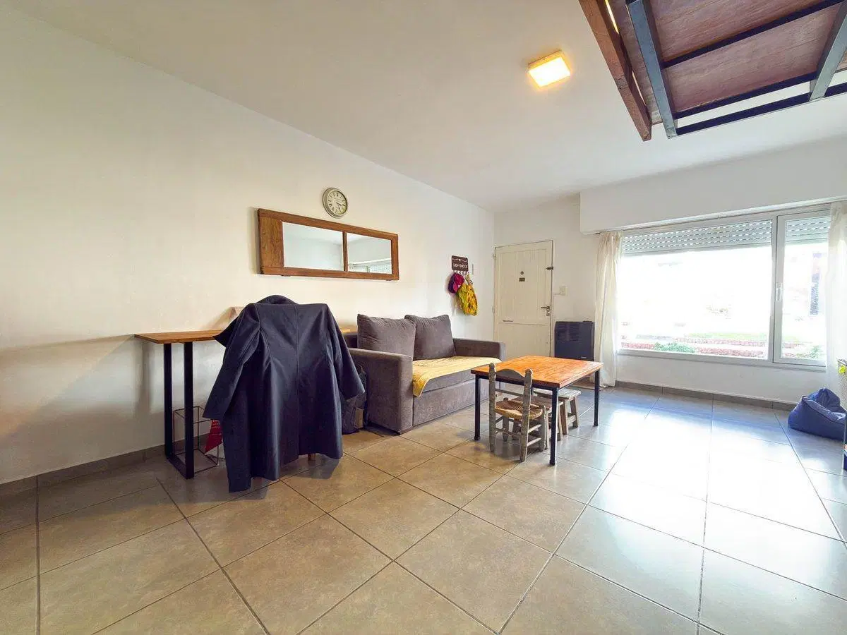 VENTA CASA DÚPLEX 2 DORMITORIOS B° TERMINAL TANDIL 4