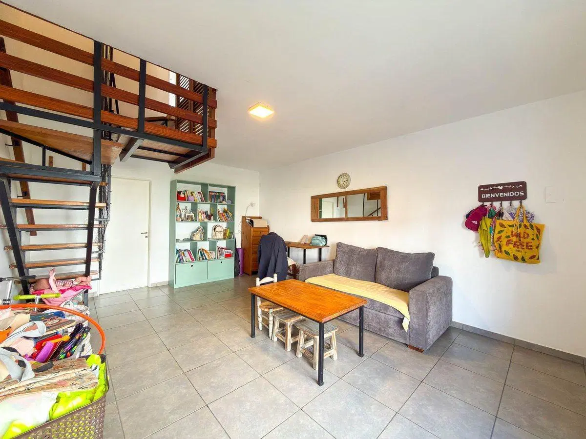 VENTA CASA DÚPLEX 2 DORMITORIOS B° TERMINAL TANDIL 3