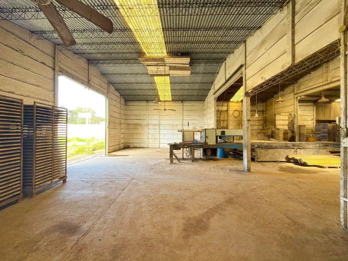 ALQUILER COMERCIAL AMPLIO GALPÓN EN TANDIL 5