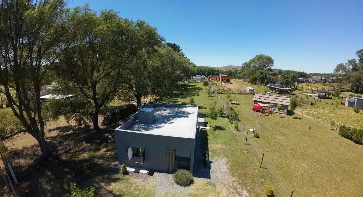 CASA 2 DORM 2 BAÑOS EN VENTA TANDIL 1