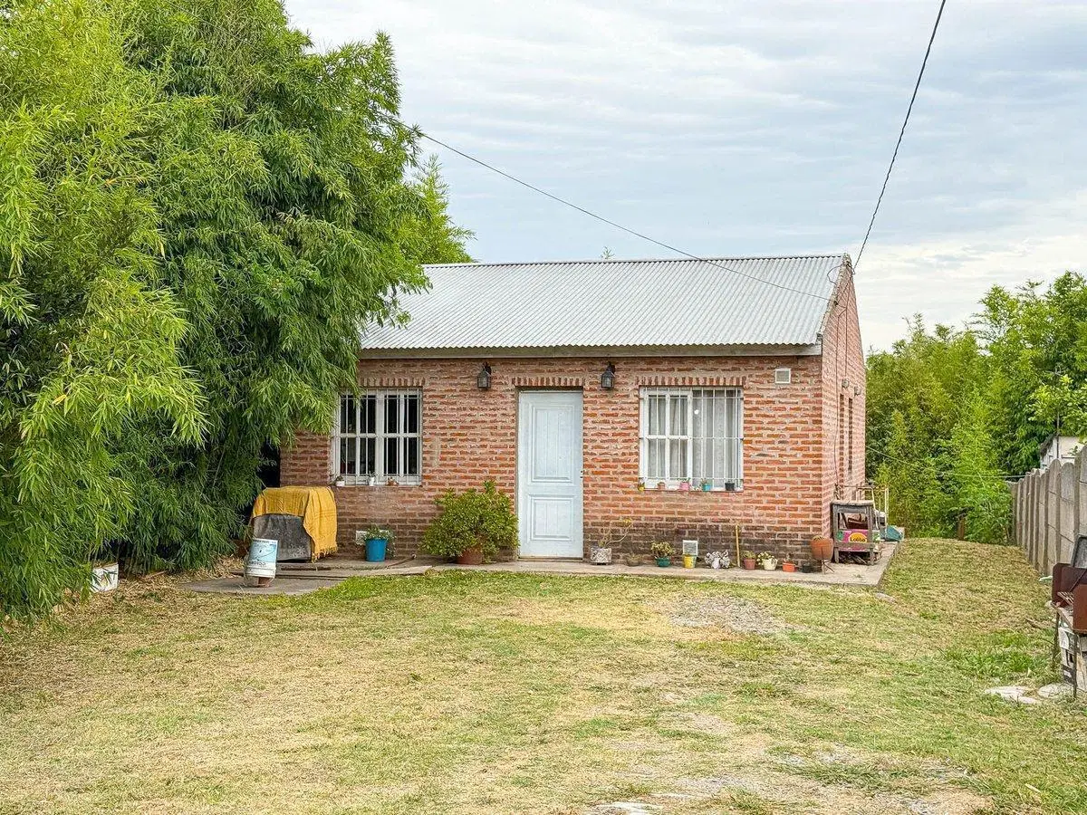 CASA MAS CABAÑA EN VENTA TANDIL 2