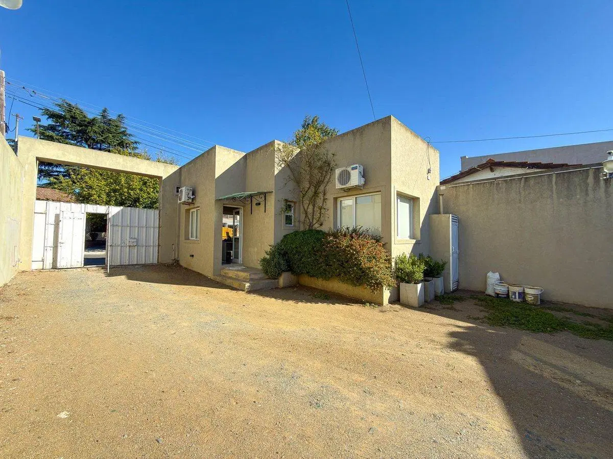 Oficinas y Depósitos en Venta - Tandil 8