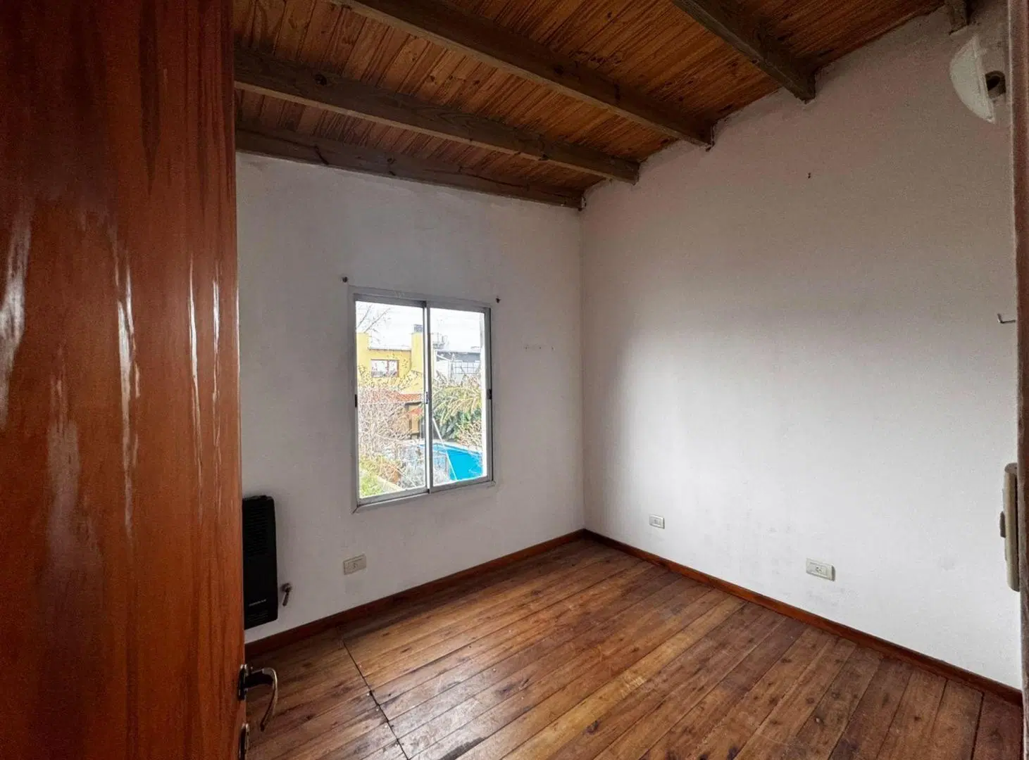 VENTA DE DEPARTAMENTO DOS DORMITORIOS, TANDIL. 4