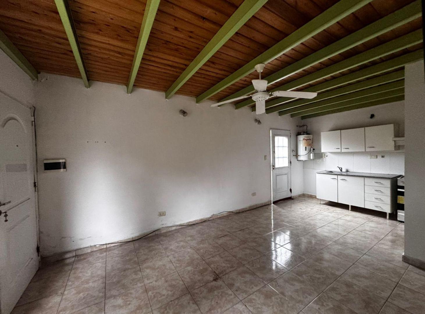 Foto de VENTA DE DEPARTAMENTO DOS DORMITORIOS, TANDIL., imagen 1