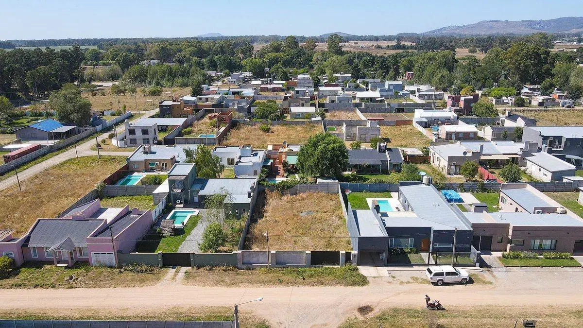 VENTA DE LOTE ZONA SANS SOUCI 8