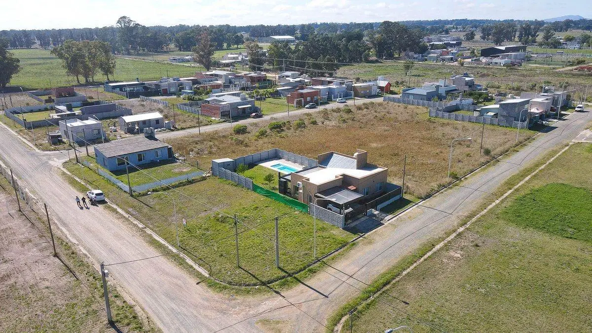LOTE EN VENTA ZONA HIPODROMO TODOS LOS SERVICIOS 5