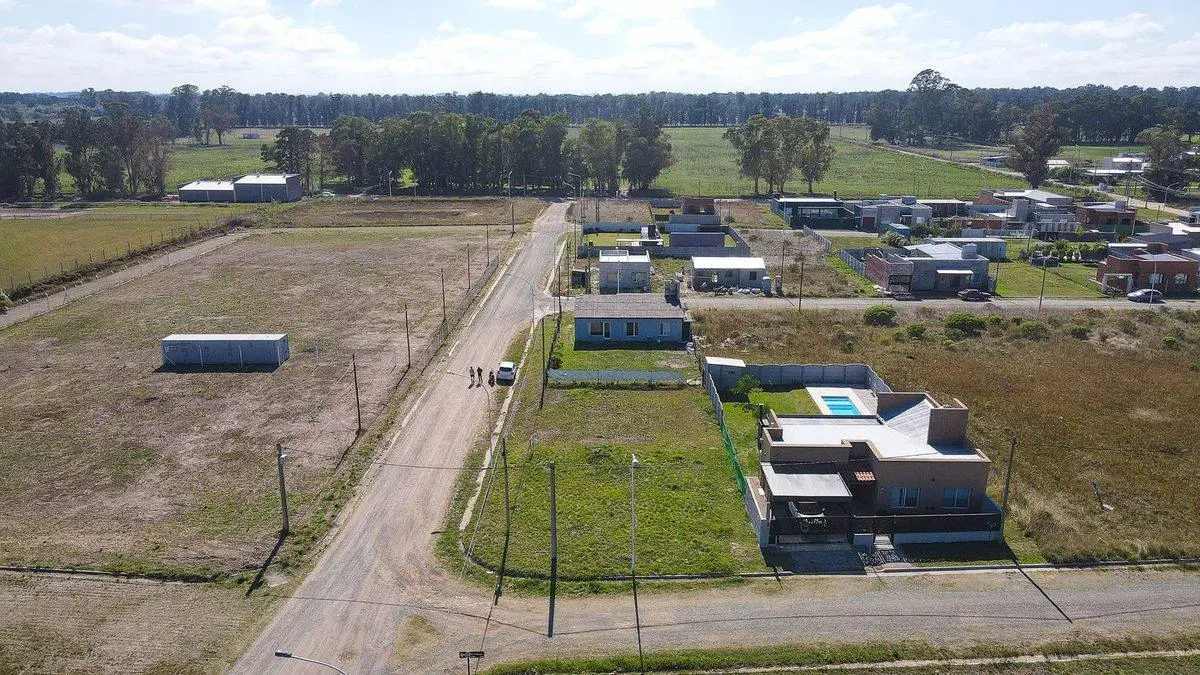 LOTE EN VENTA ZONA HIPODROMO TODOS LOS SERVICIOS 8