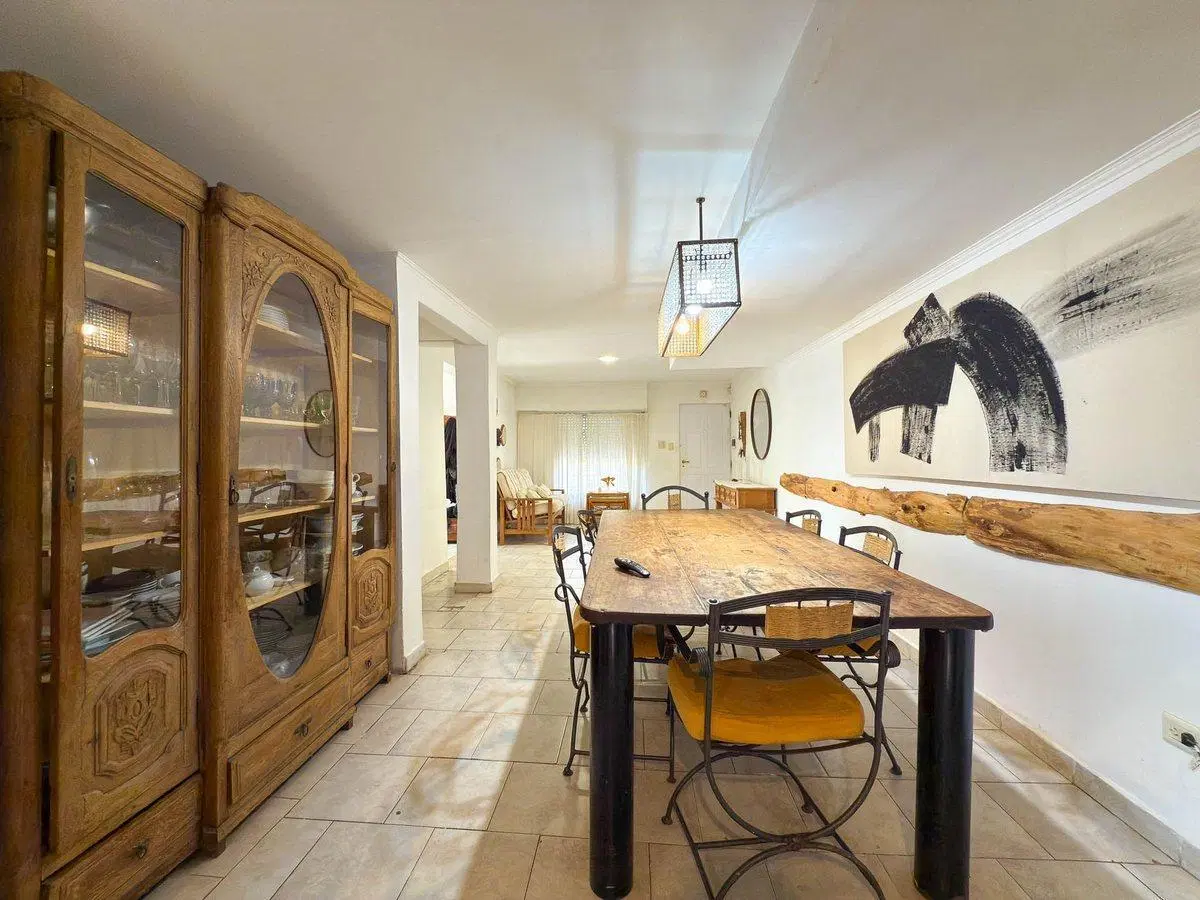 Venta Excepcional Casa Semicéntrica Tandil 5