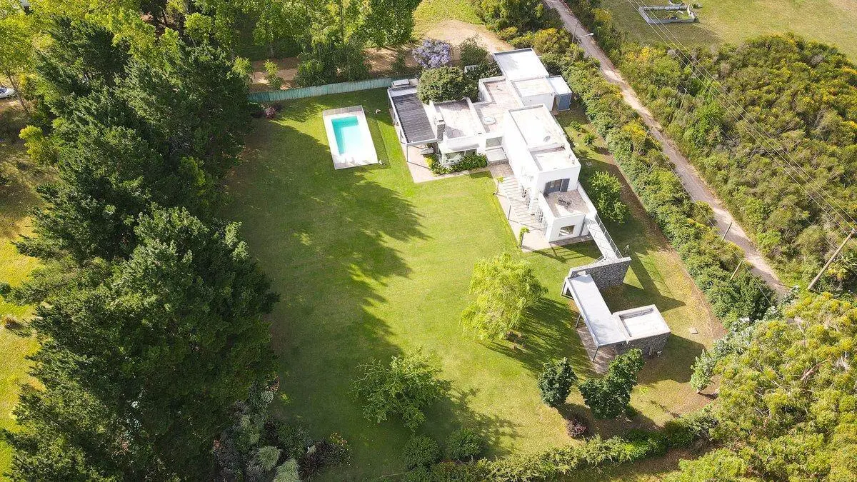 Hermosa casa en venta, "Chacras del paraiso" 3