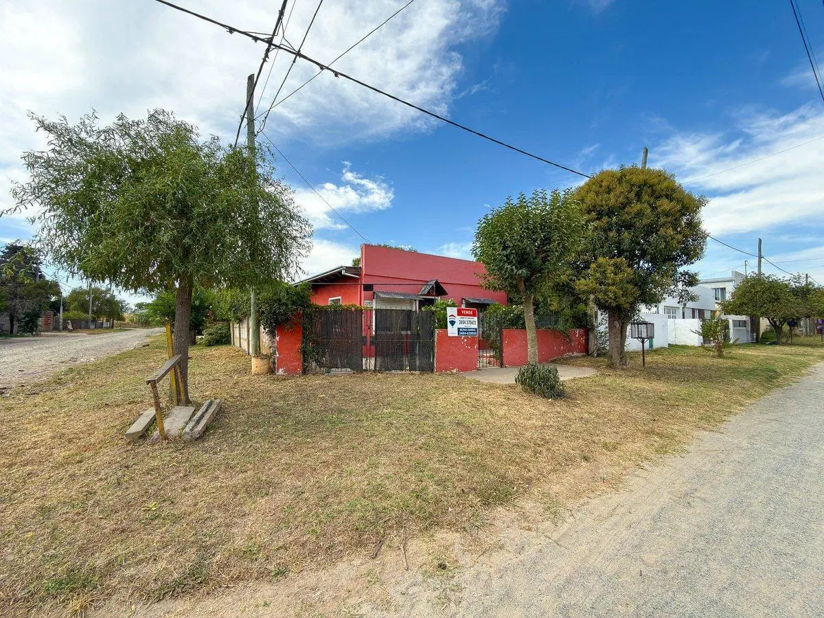VENTA DE CASA DE DOS DORMITORIOS, TANDIL. 4