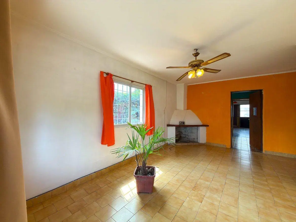 VENTA DE CASA DE DOS DORMITORIOS, TANDIL. 8