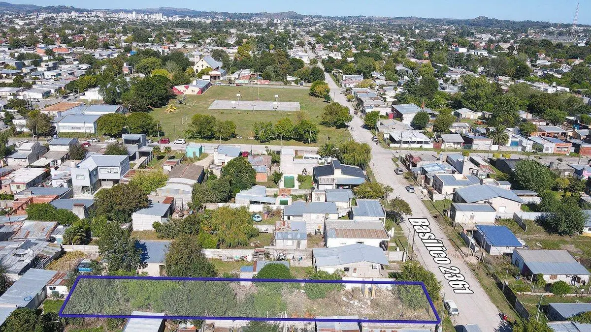 LOTE EN VENTA DE 548 M2 CON SERVICIOS TANDIL 5