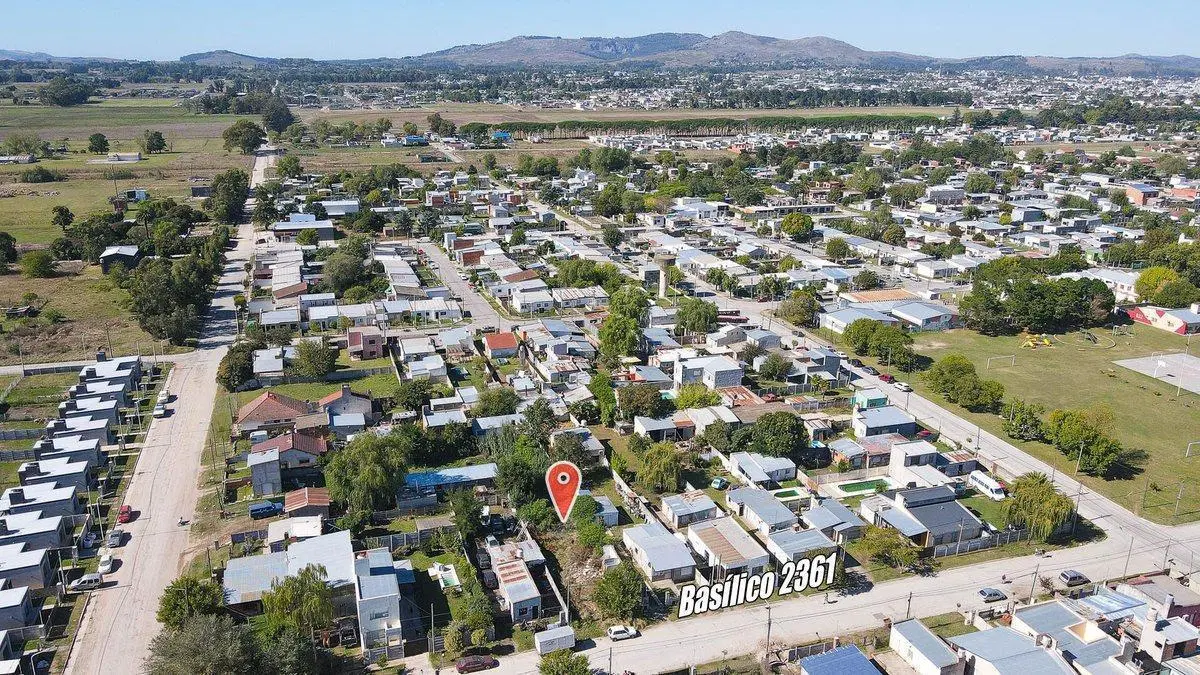 LOTE EN VENTA DE 548 M2 CON SERVICIOS TANDIL 4