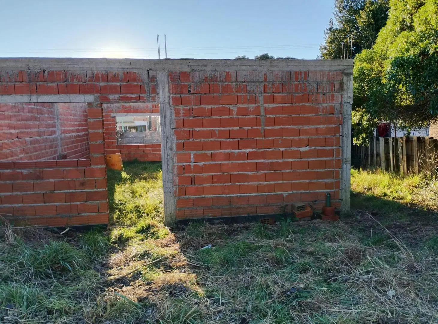 LOTE CON CONSTRUCCIÓN CON PROYECTO APROBADO 4