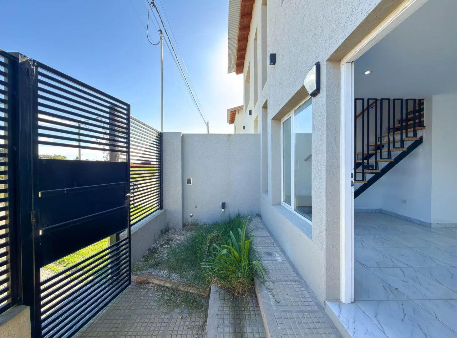 VENTA DEPARTAMENTO DUPLEX DOS DORMITORIOS TANDIL 4