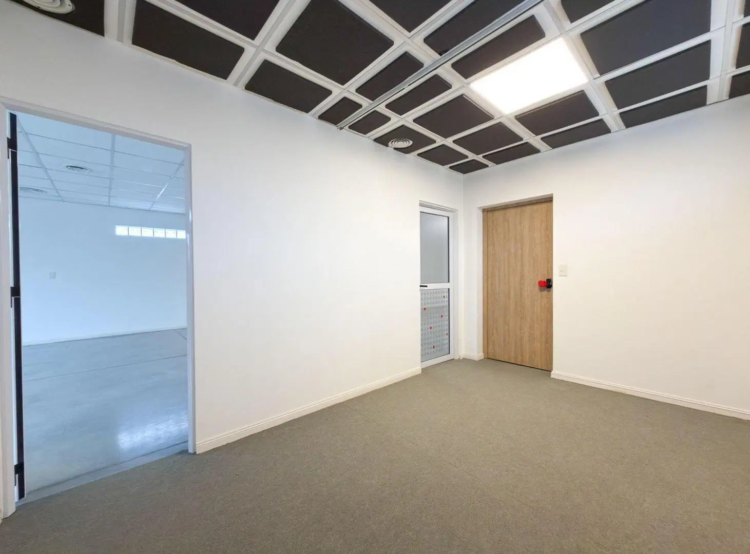 OFICINA SEMICENTRICA EN ALQUILER 4