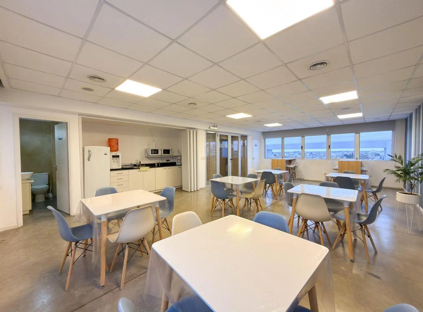 OFICINA SEMICENTRICA EN ALQUILER 8