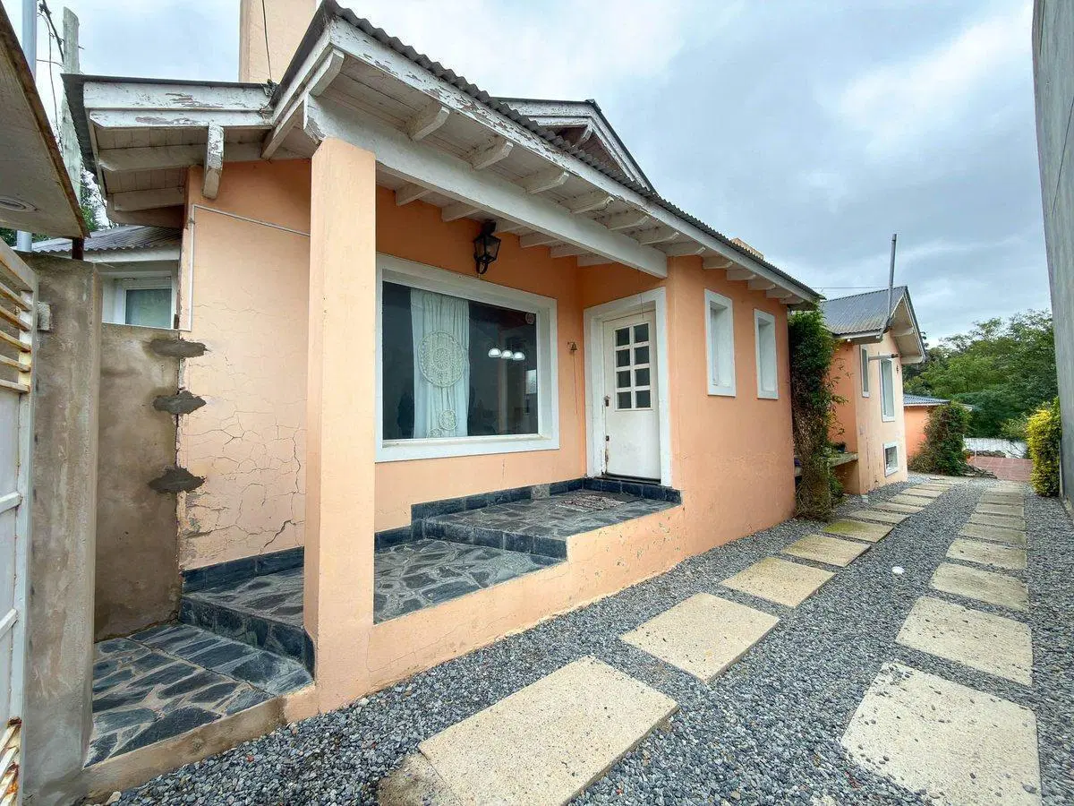VENTA CASA ZONA LAGO DEL FUERTE TANDIL 2