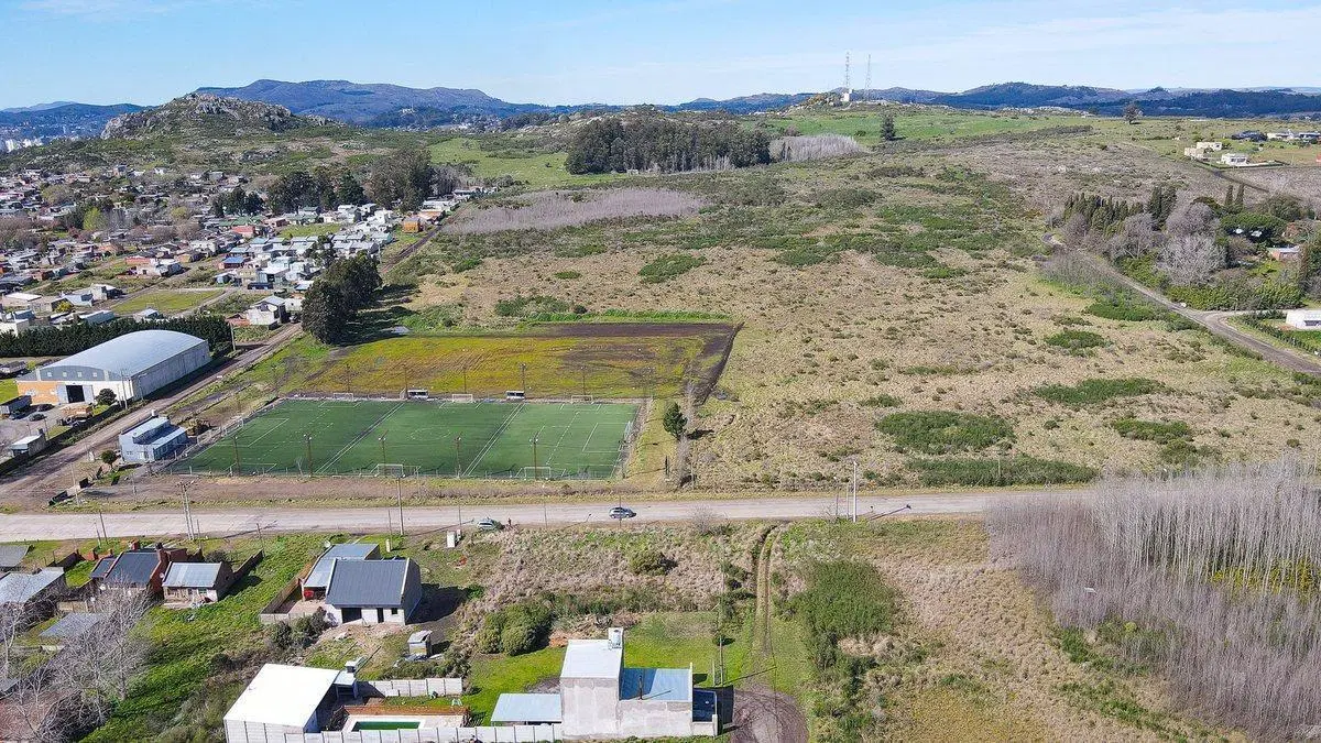 TRES LOTES EN VENTA TANDIL BARRIO LOS AROMOS 2
