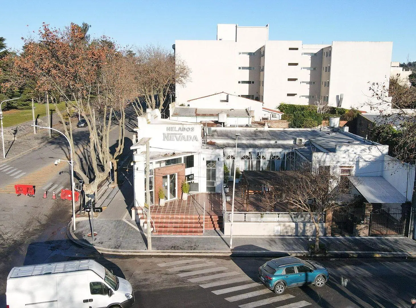 Venta Local Comercial +  Vivienda en Esq. Premium 1