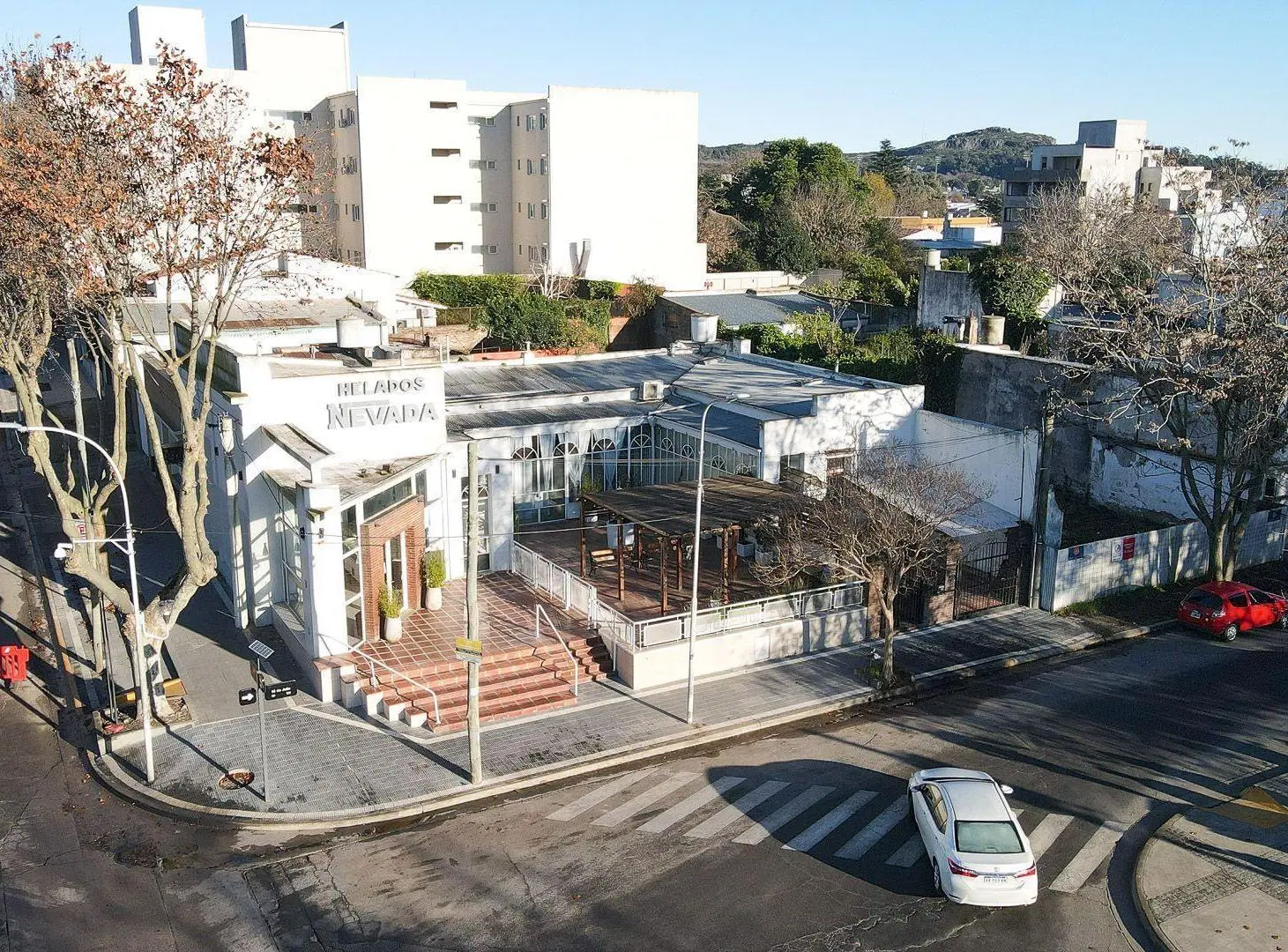 Venta Local Comercial +  Vivienda en Esq. Premium 3