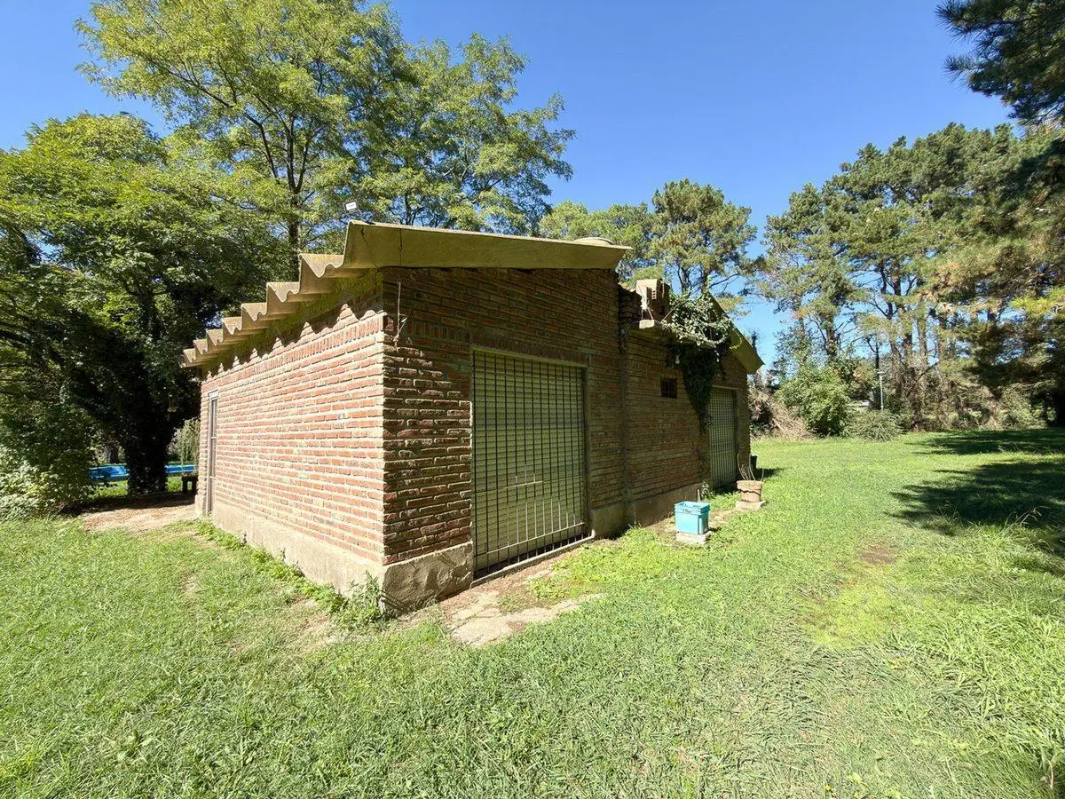 VENTA CASA QUINTA PILETA UNCAS AMPLIO LOTE TANDIL 2