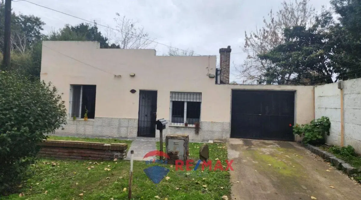 VENTA CASA DOS DORMITORIOS LOTE 594M2 2