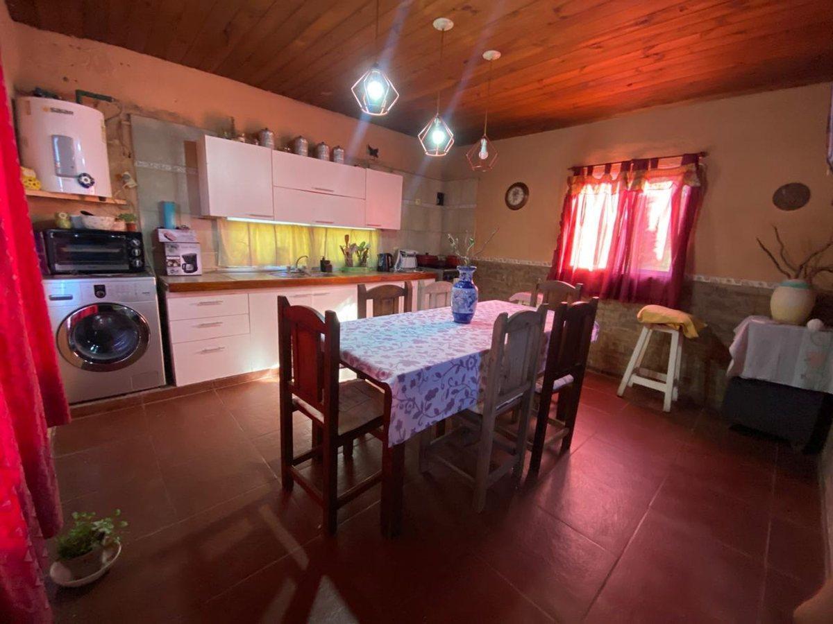 Foto de EN VENTA LOTE CON 2 VIVIENDAS ZONA 226 TANDIL, imagen 3