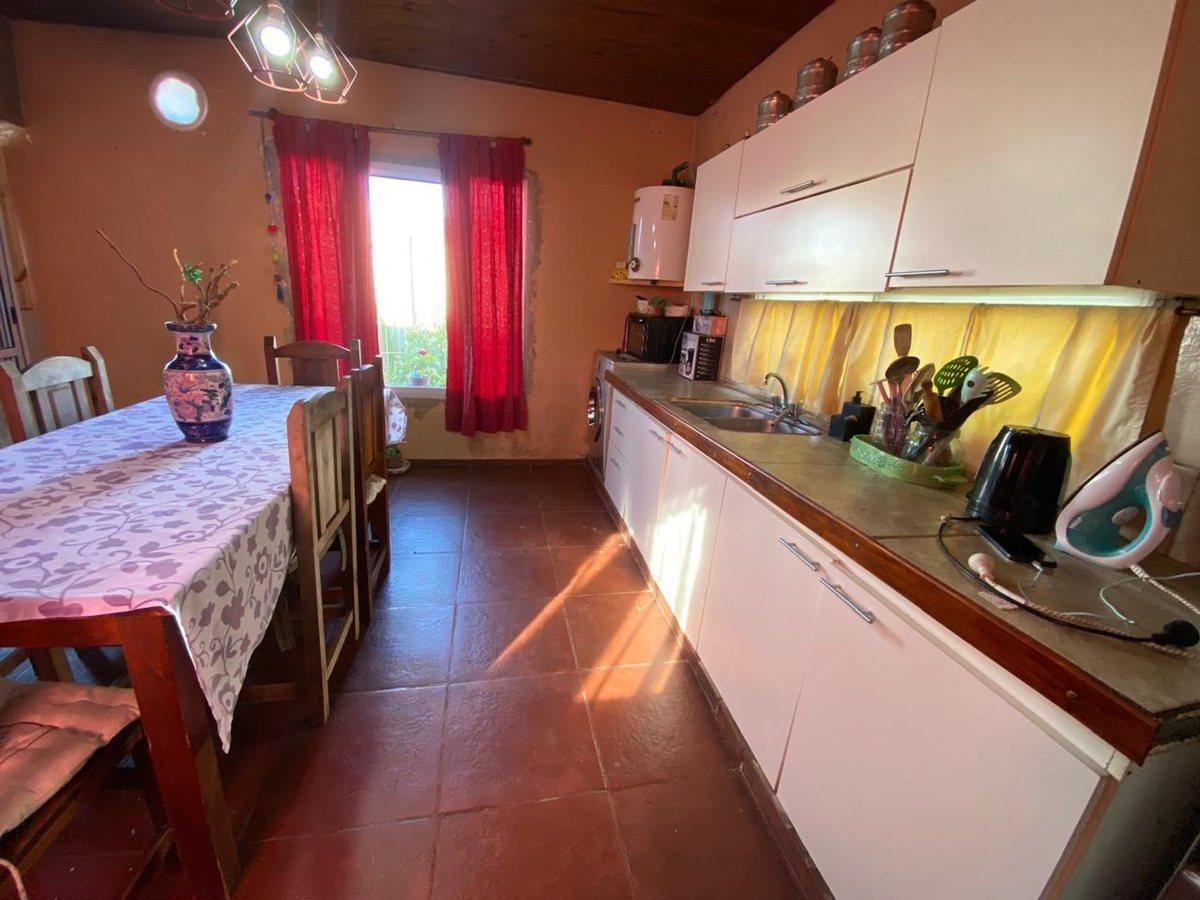 Foto de EN VENTA LOTE CON 2 VIVIENDAS ZONA 226 TANDIL, imagen 2