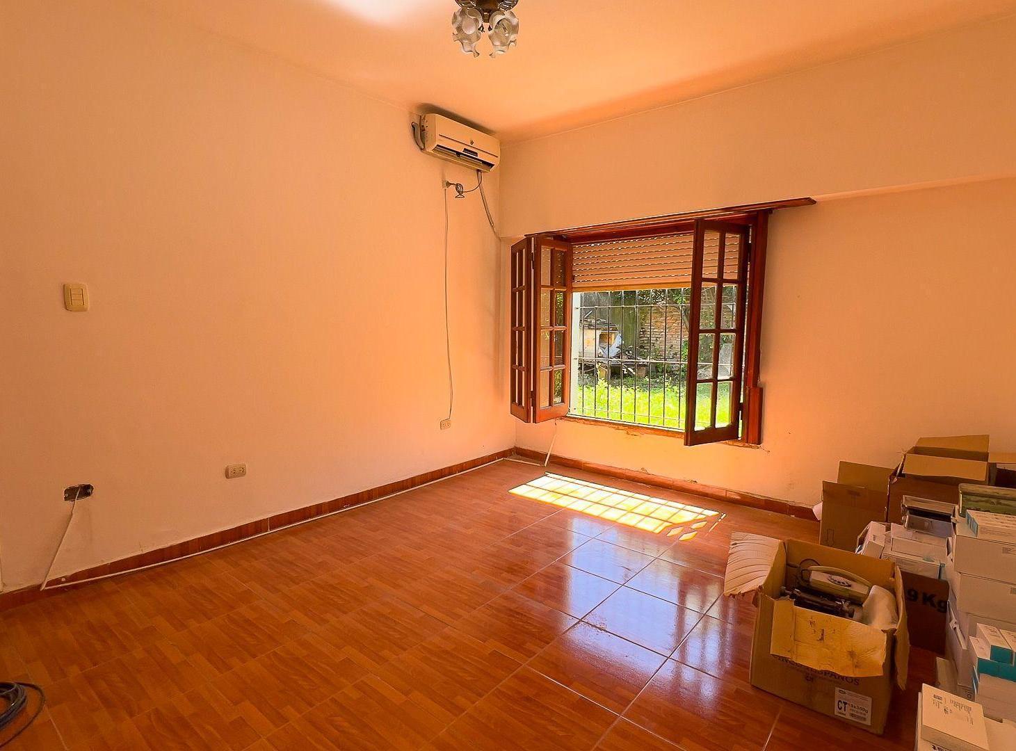 Foto de EN VENTA CASA A RECICLAR SEMICENTRO TANDIL, imagen 5
